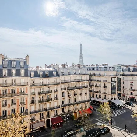 Floor Gem With Eiffel Tower View *