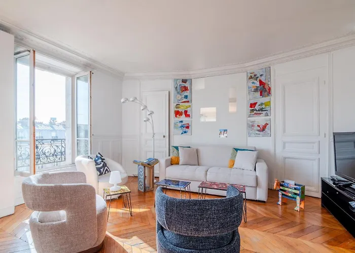 아파트 Floor Gem With Eiffel Tower View