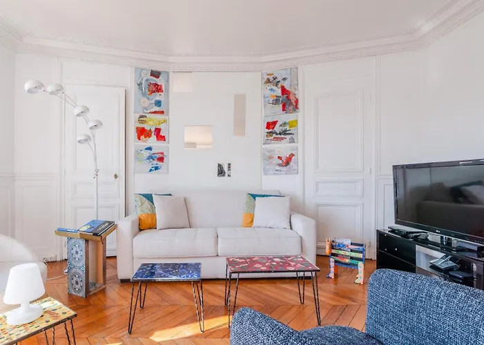 Floor Gem With Eiffel Tower View *