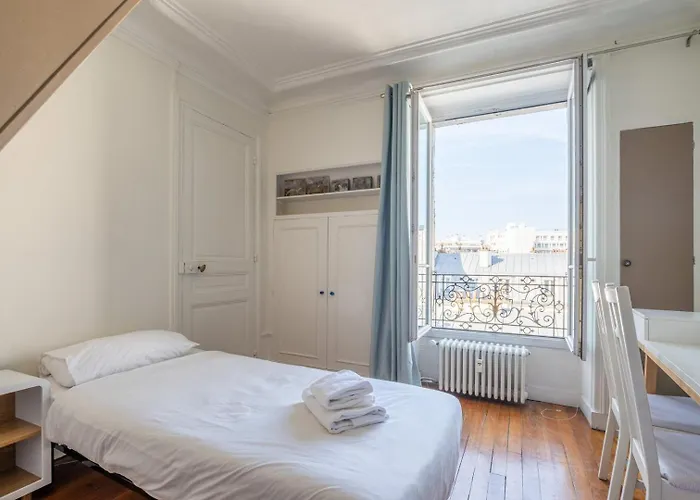 Floor Gem With Eiffel Tower View 파리
