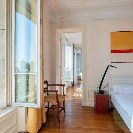Floor Gem With Eiffel Tower View